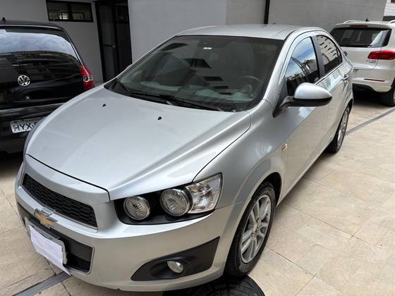 CHEVROLET SONIC 1.6 LTZ SEDAN 16V FLEX 4P AUTOMÁTICO CHEVROLET SONIC 1.6 LTZ SEDAN 16V FLEX 4P AUTOMÁTICO